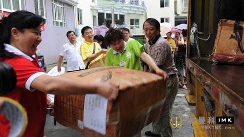 The first batch of disaster relief materials sent to Zhouqu by Shenzhen Lions Club (source: Shenzhen News) news 图3张